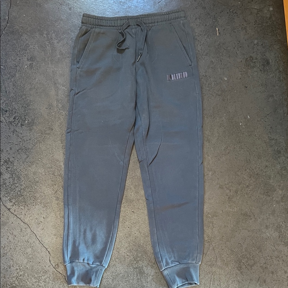 Puma Men's Dark Gray Sweat Joggers with Subtle Logo
